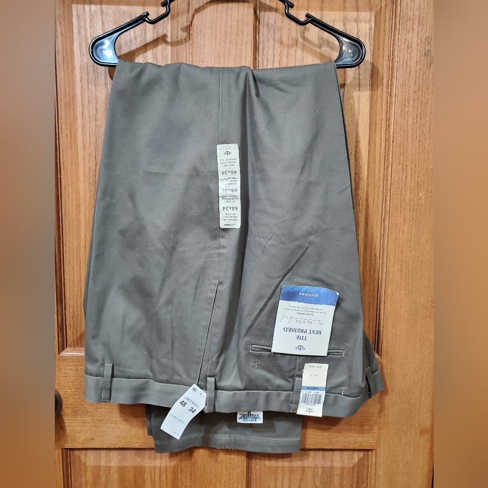 Dockers Men's Gray Dress Pants 48x34 NWT
